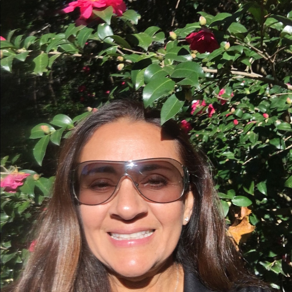 Meet your Posher, Caroline